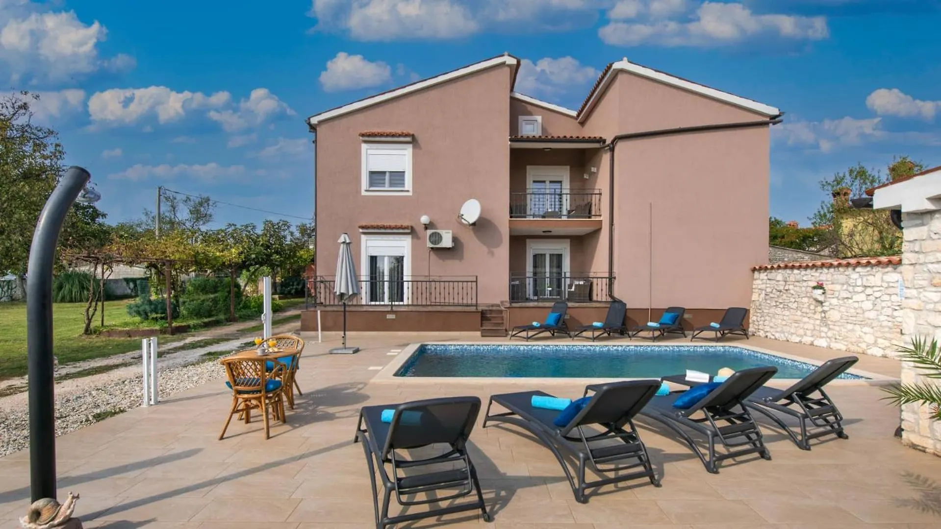 Amazing Villa Lara With Private Pool By Wiibuk Marčana 0*,