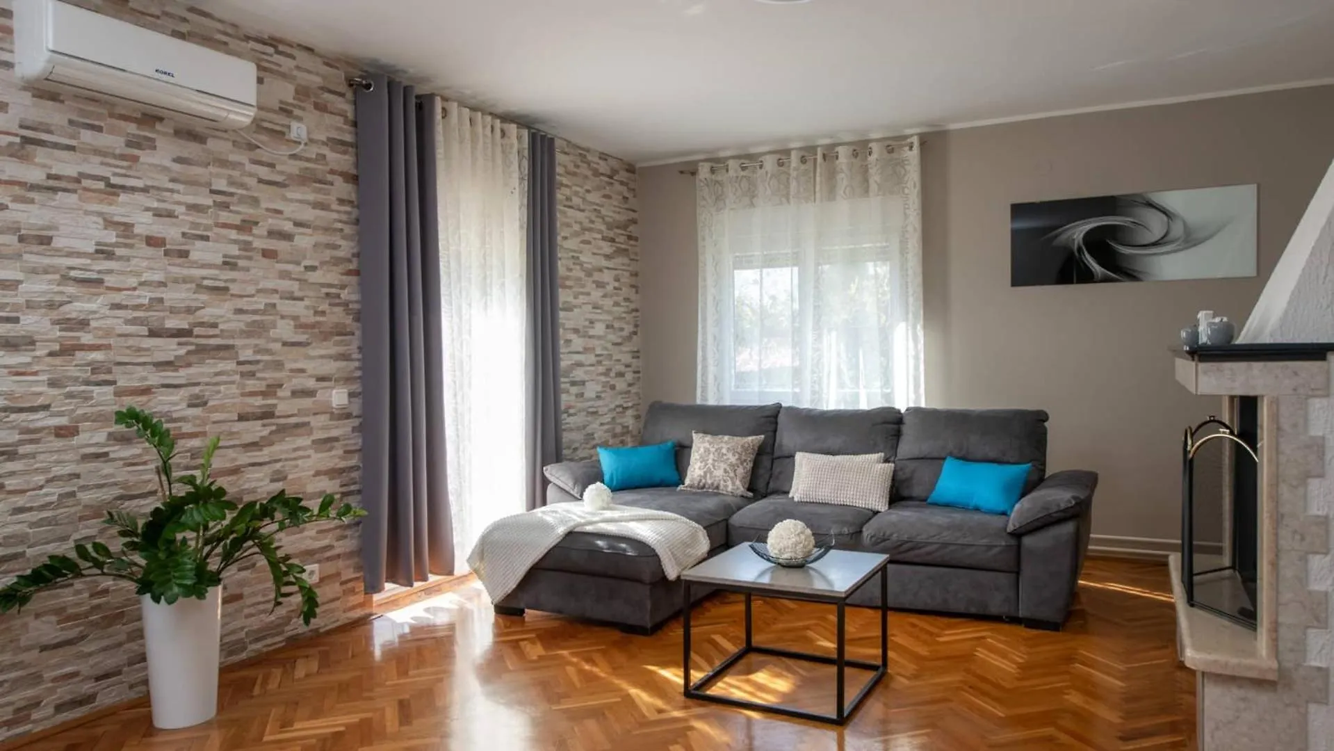 Amazing Villa Lara With Private Pool By Wiibuk Marčana